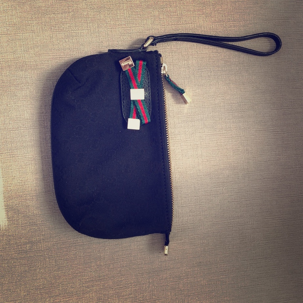 Gucci wristlet